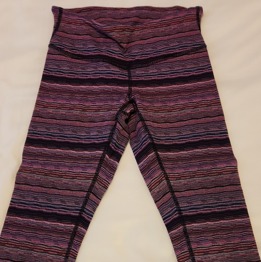 Lululemon Wunder Under Crop III - Picture 8 of 8